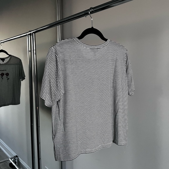 Embroidered TopShop Europe T-shirt - Picture 4 of 4